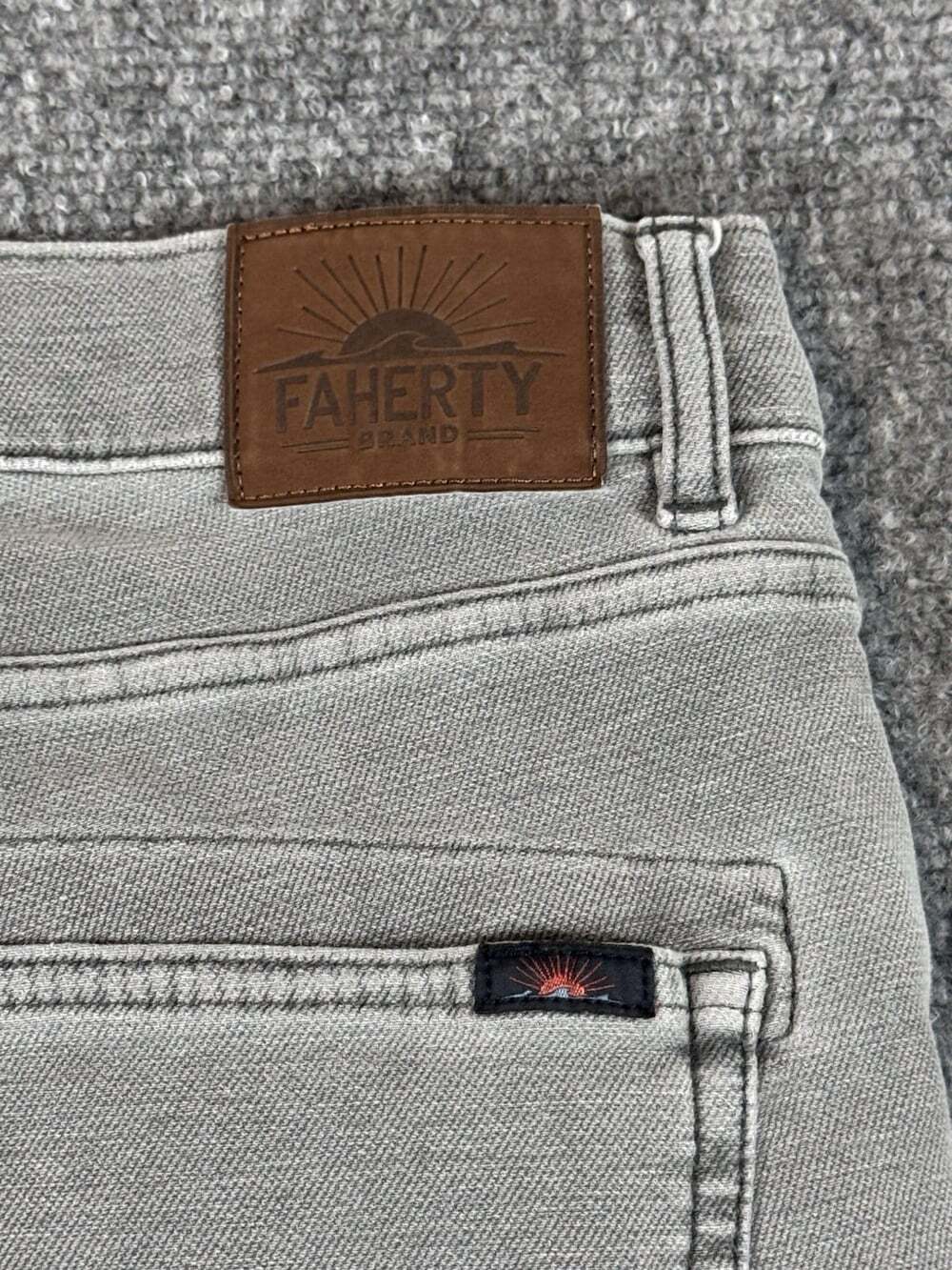 Faherty Gray Denim Jeans Light Wash Cotton Blend Y2K Jean Pants Size 34 - Picture 3 of 10